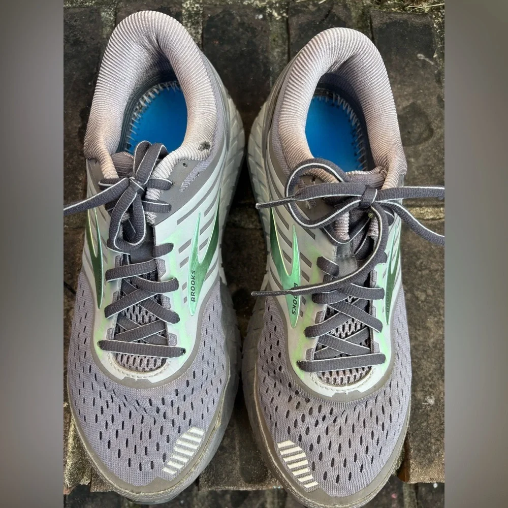 VGUC Brooks Ariel 18 Women's Size 10.5 D Wide Comfort Running Shoes Gray Mint